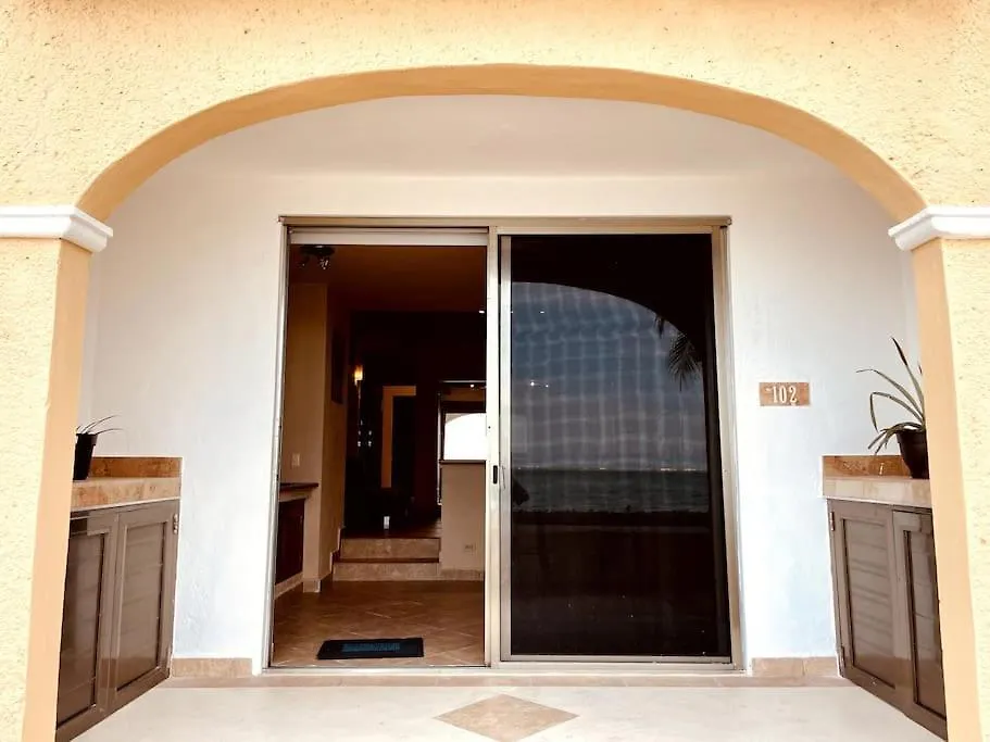 Punta Me Apartment Beach Front In The Hotel & Waterpark Cancun